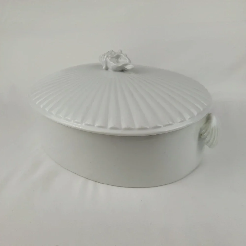 JSC Oven to Table White Porcelain Seashell Lidded Casserole Baking Dish Coastal